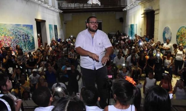 Frank Mauricio Burgos Tinoco, Cantante y Director Coral Infantil – Colombia